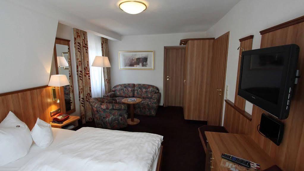 Neckarblick Self Service Hotel باد فيمفين المظهر الخارجي الصورة